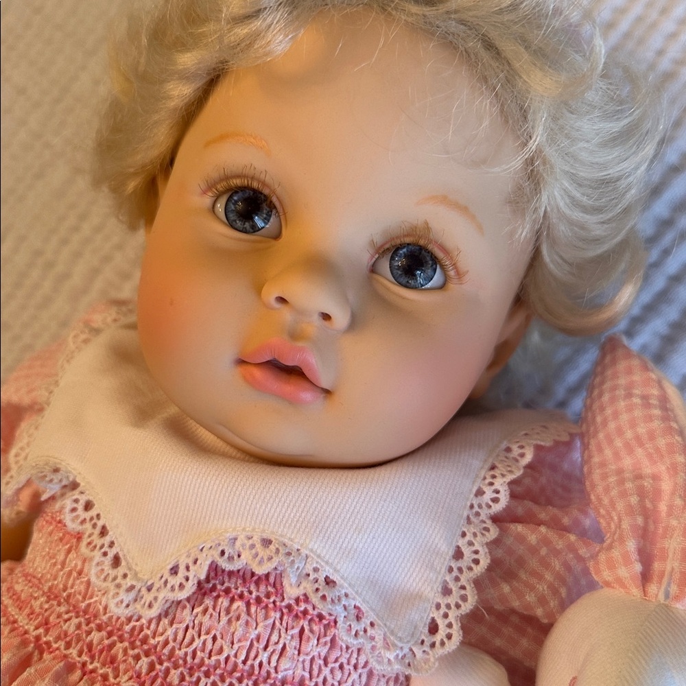NIB Vintage Pauline's LE 51/1800 Mandy Vinyl Pink Gingham Doll with Bunny - Picture 6 of 15